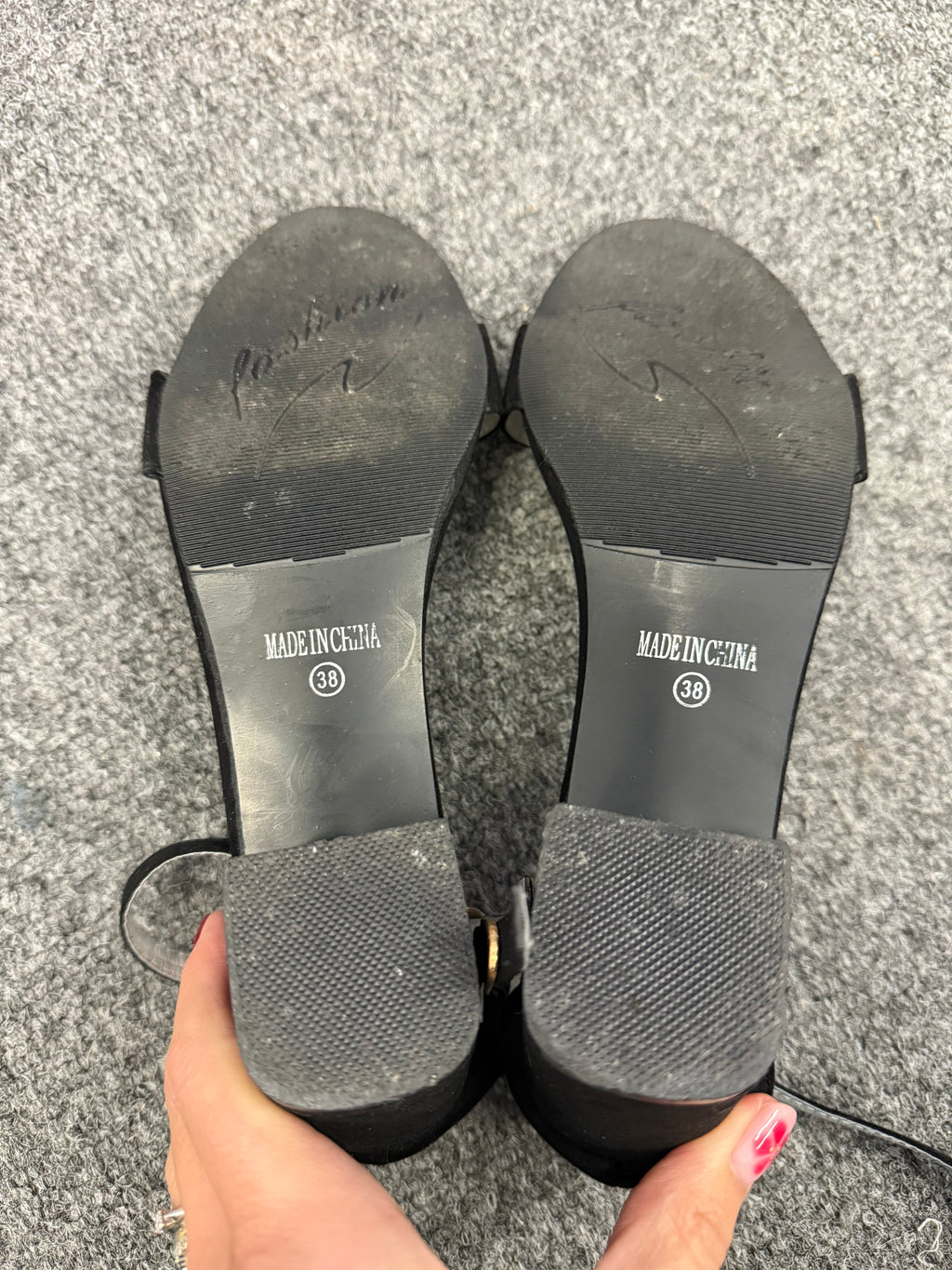 Minini black low heel sandals