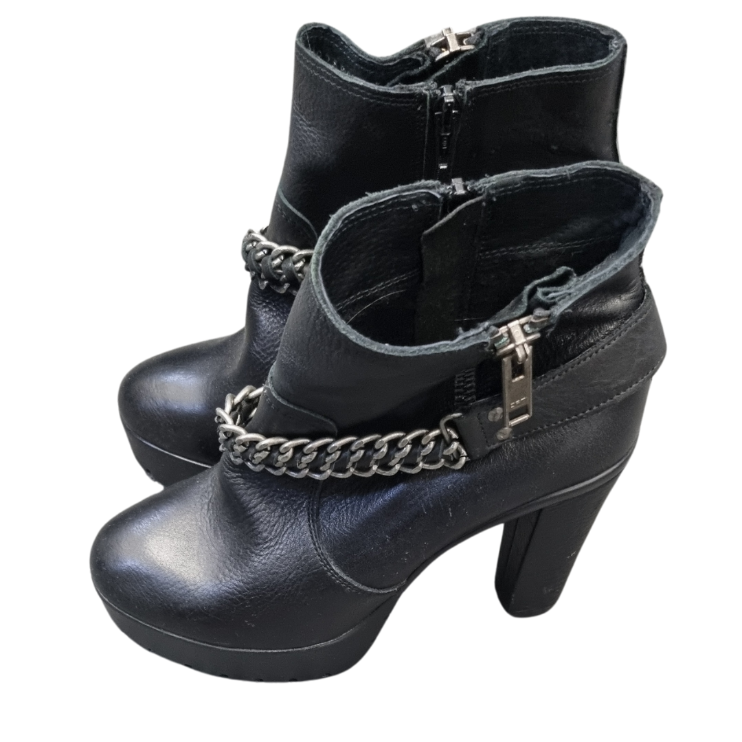 New Look chunky heeled chain ankle boots (brand new)