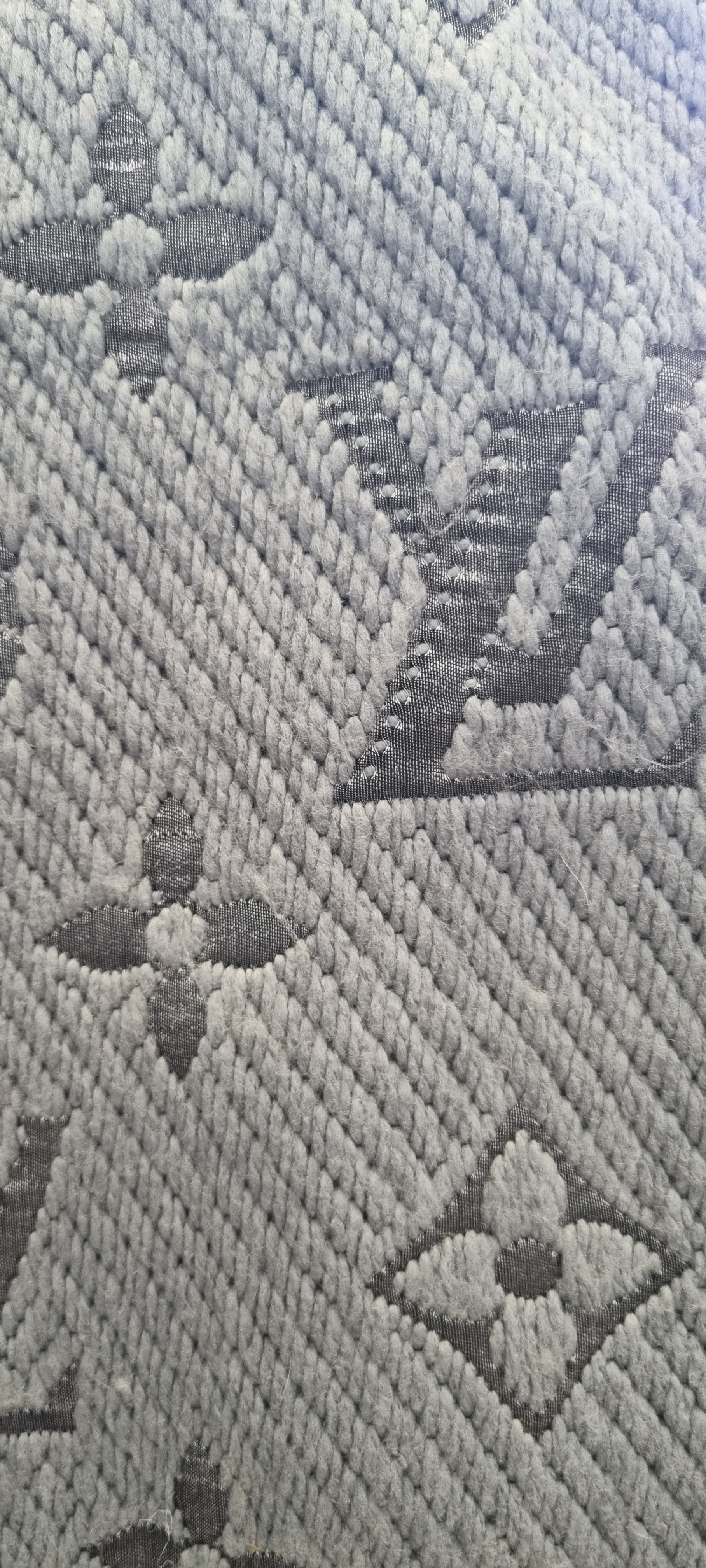 LV 'replica' scarf