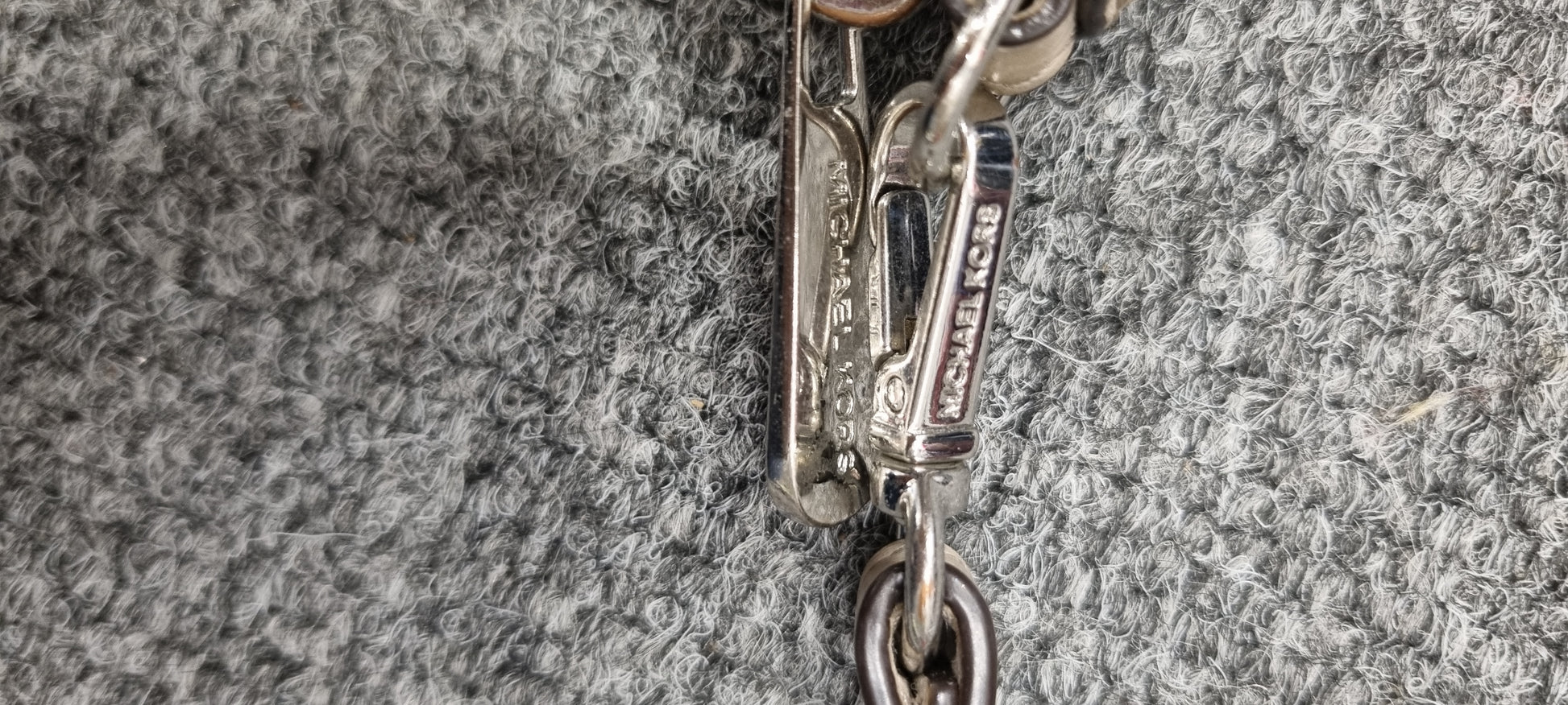 Michael Kors beige purse