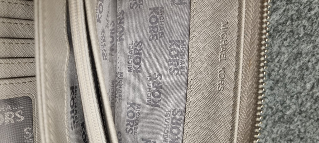 Michael Kors beige purse