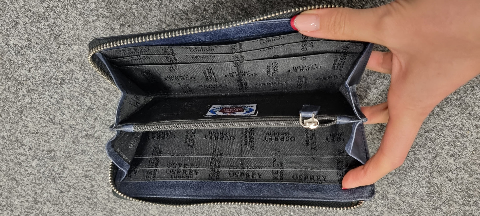 Osprey dark grey purse