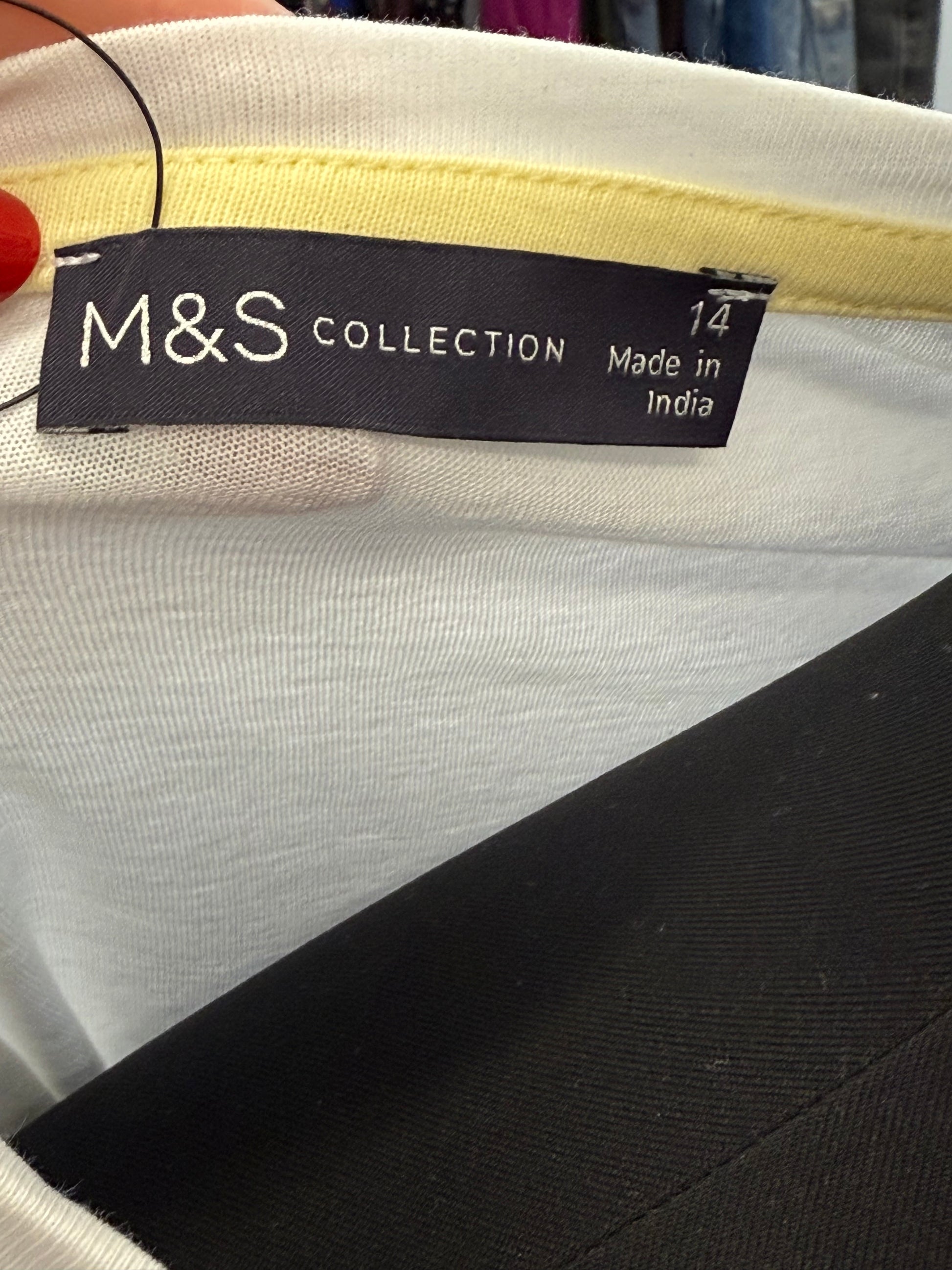 M&S borderie anglaise detail tee