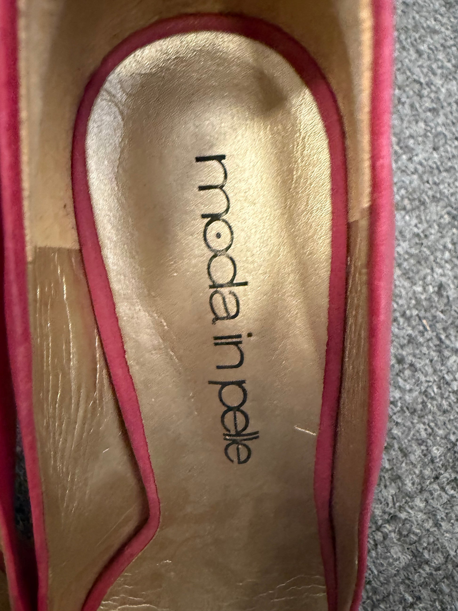 Moda In Pelle pink peep toe heels