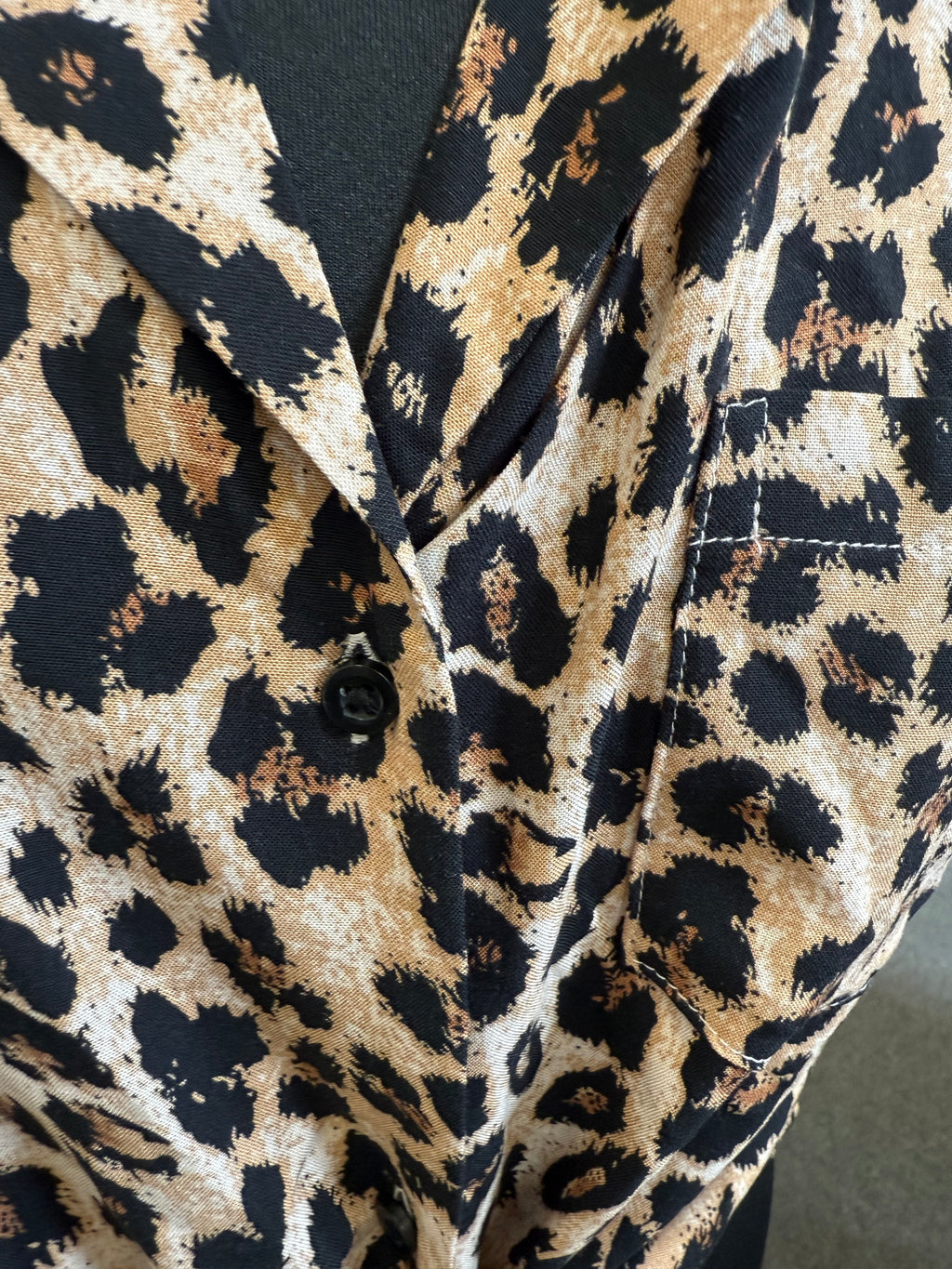 Laura Torreli animal print tie front blouse