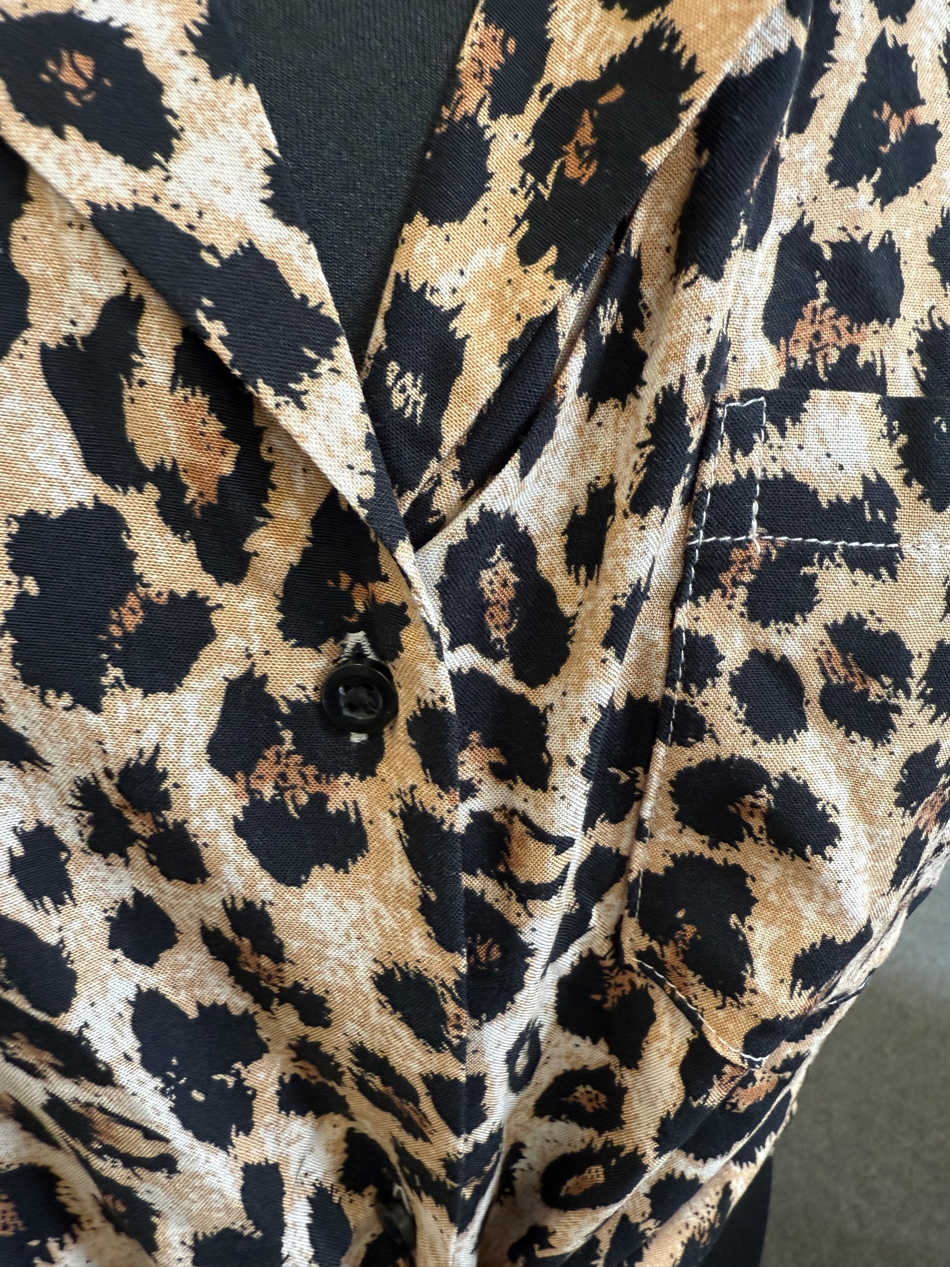 Laura Torreli animal print tie front blouse