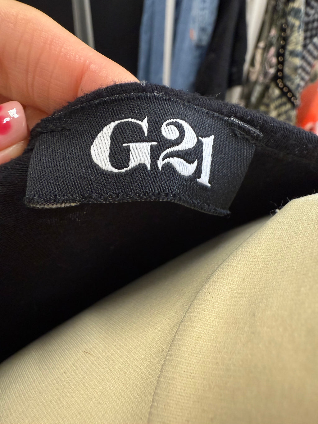 G21 long sleeved black round neck midi dress