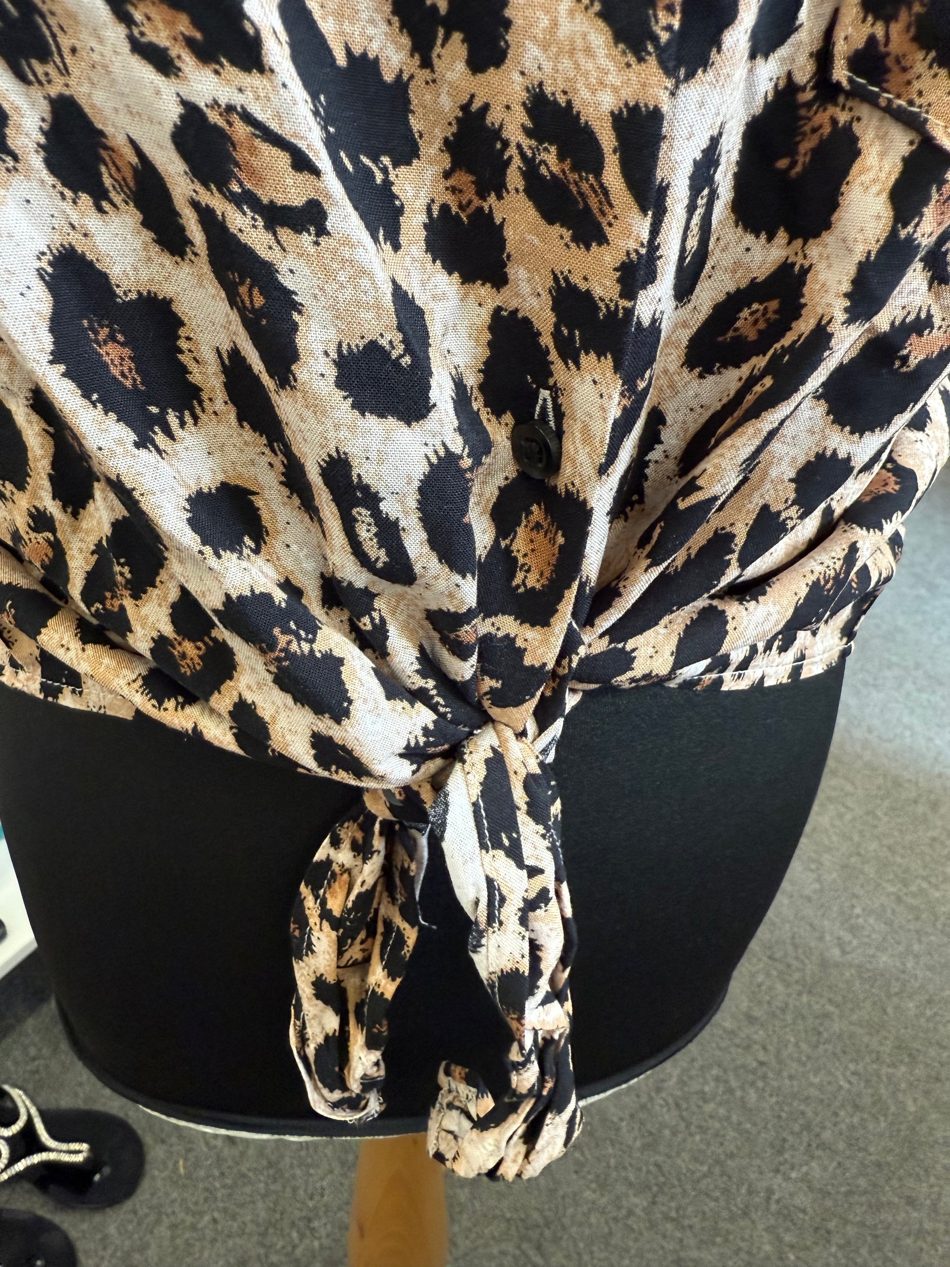 Laura Torreli animal print tie front blouse