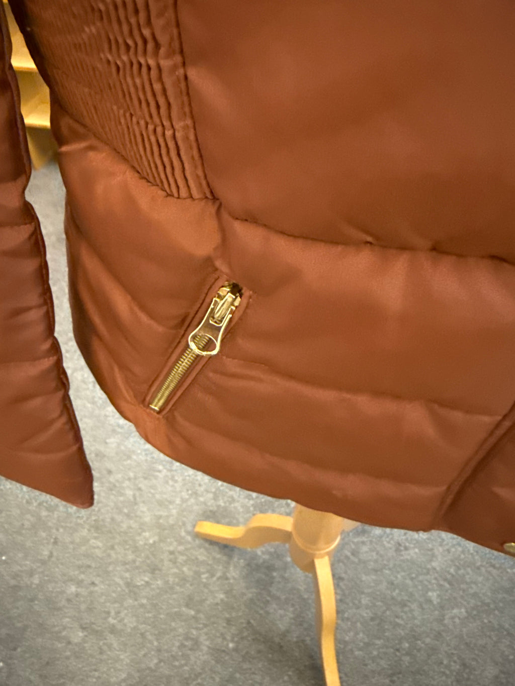 TU brown fur collar padded coat