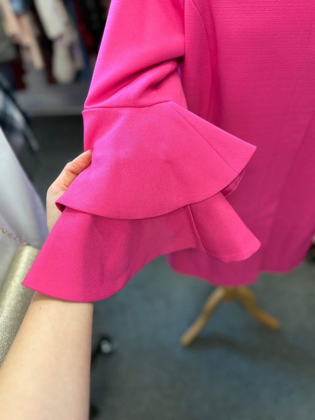 Very collarless frill sleeve button longline jacket