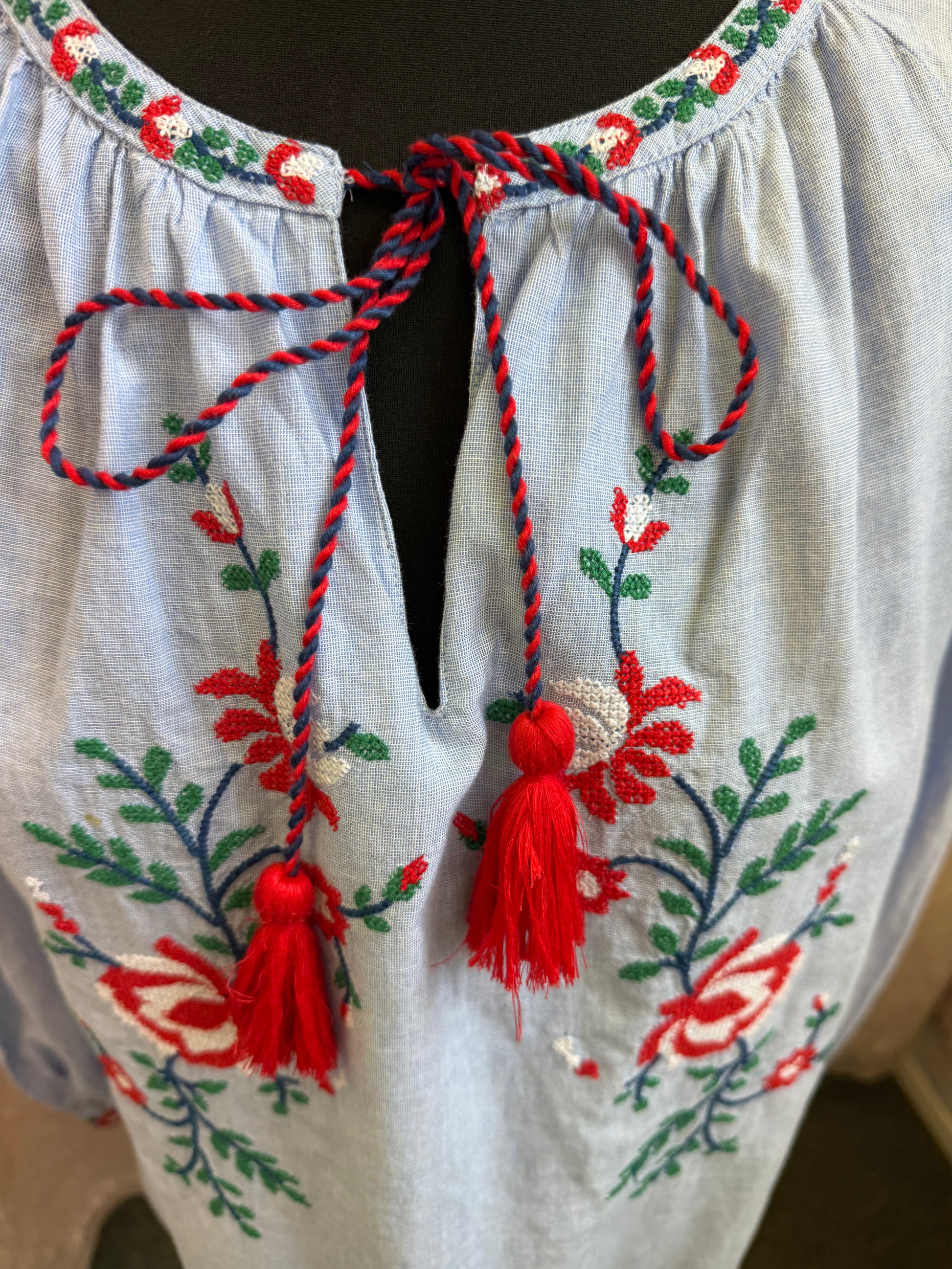 Tu boho embroidered long sleeved top