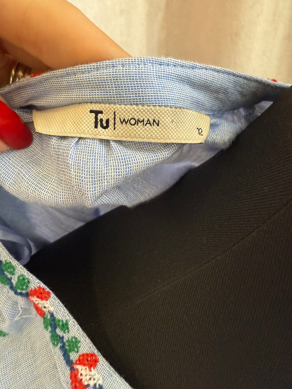 Tu boho embroidered long sleeved top