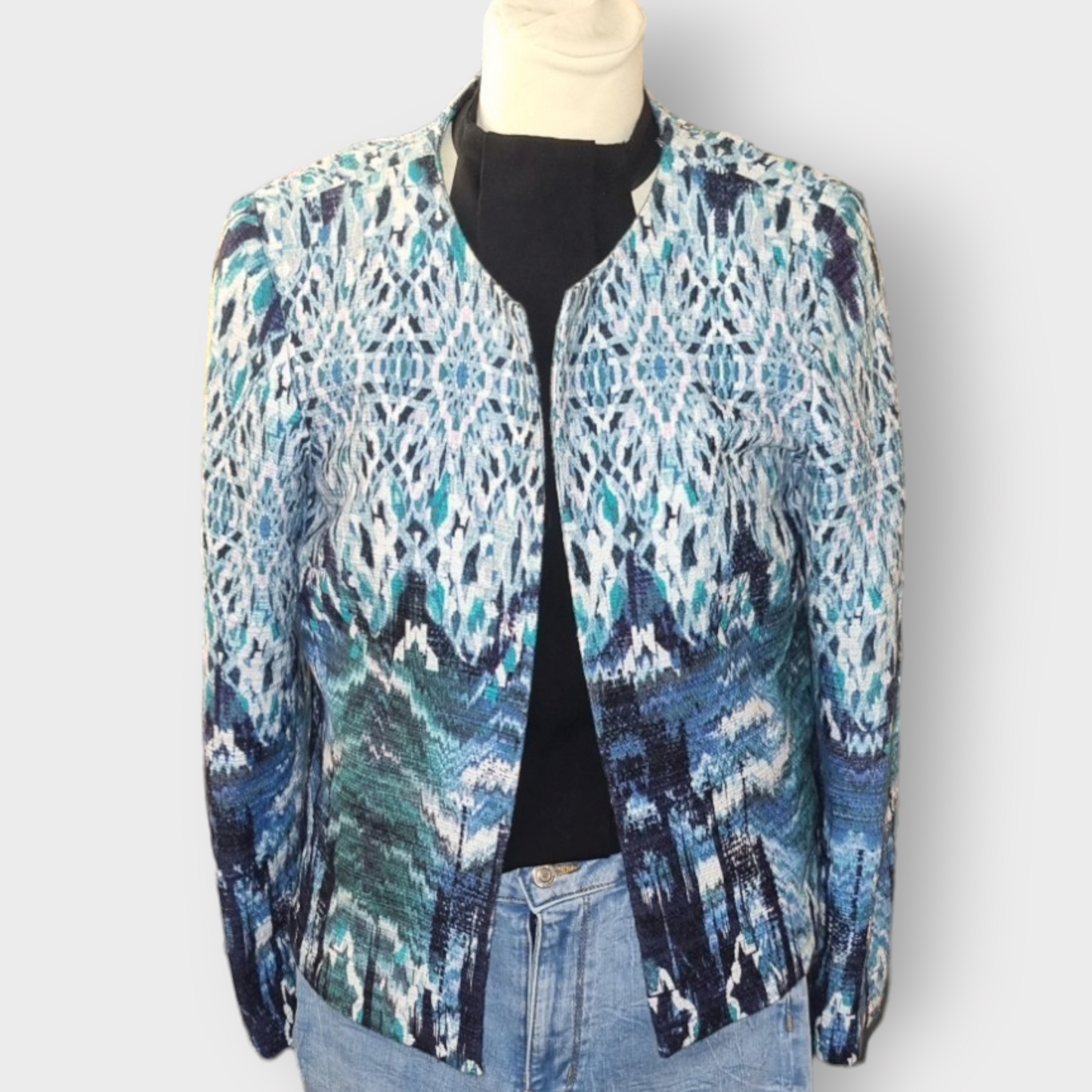 H&M pattern collarless boxy jacket